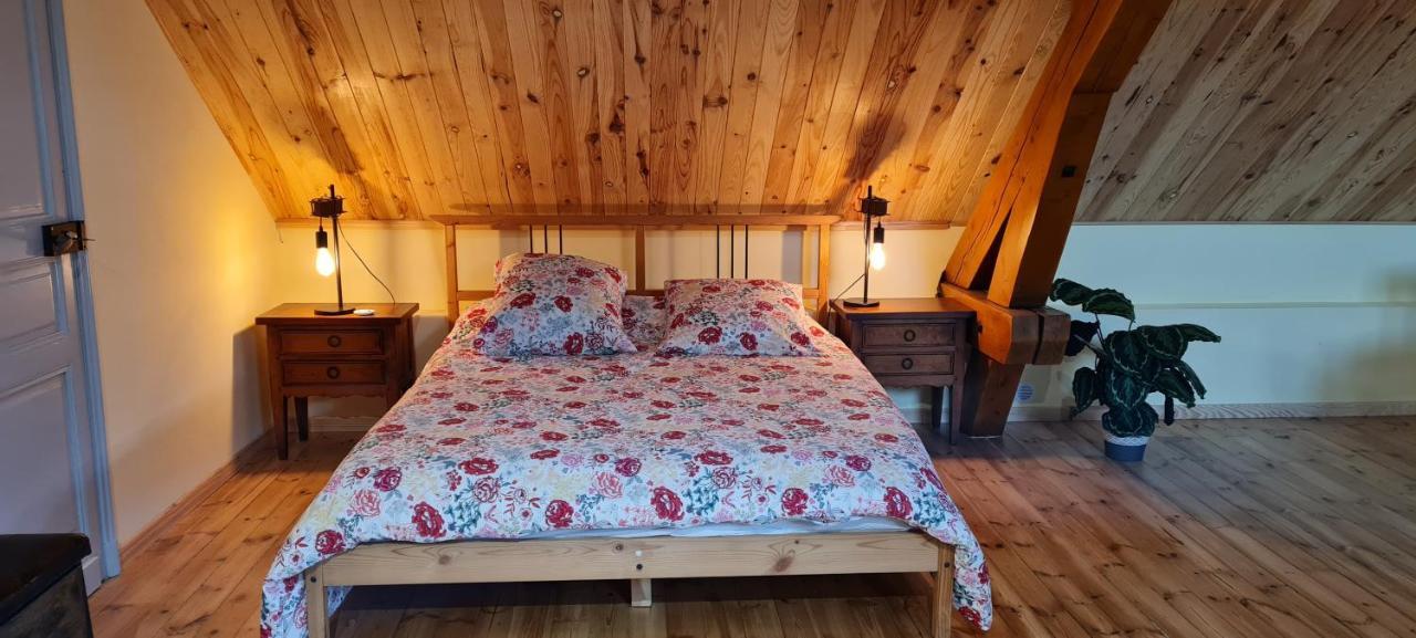 Loft Mansarde Du Train Jaune Avec Vue Sur Les Montagnes Saillagouse Eksteriør billede